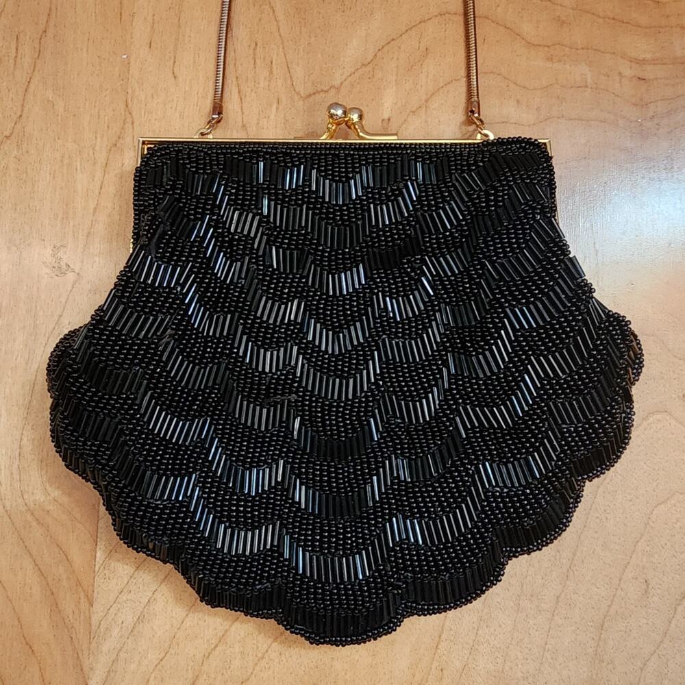 VTG Jeromes Black Beaded Small Clam Shell Evening Purse 70’s 80’s Shoulder Bag
